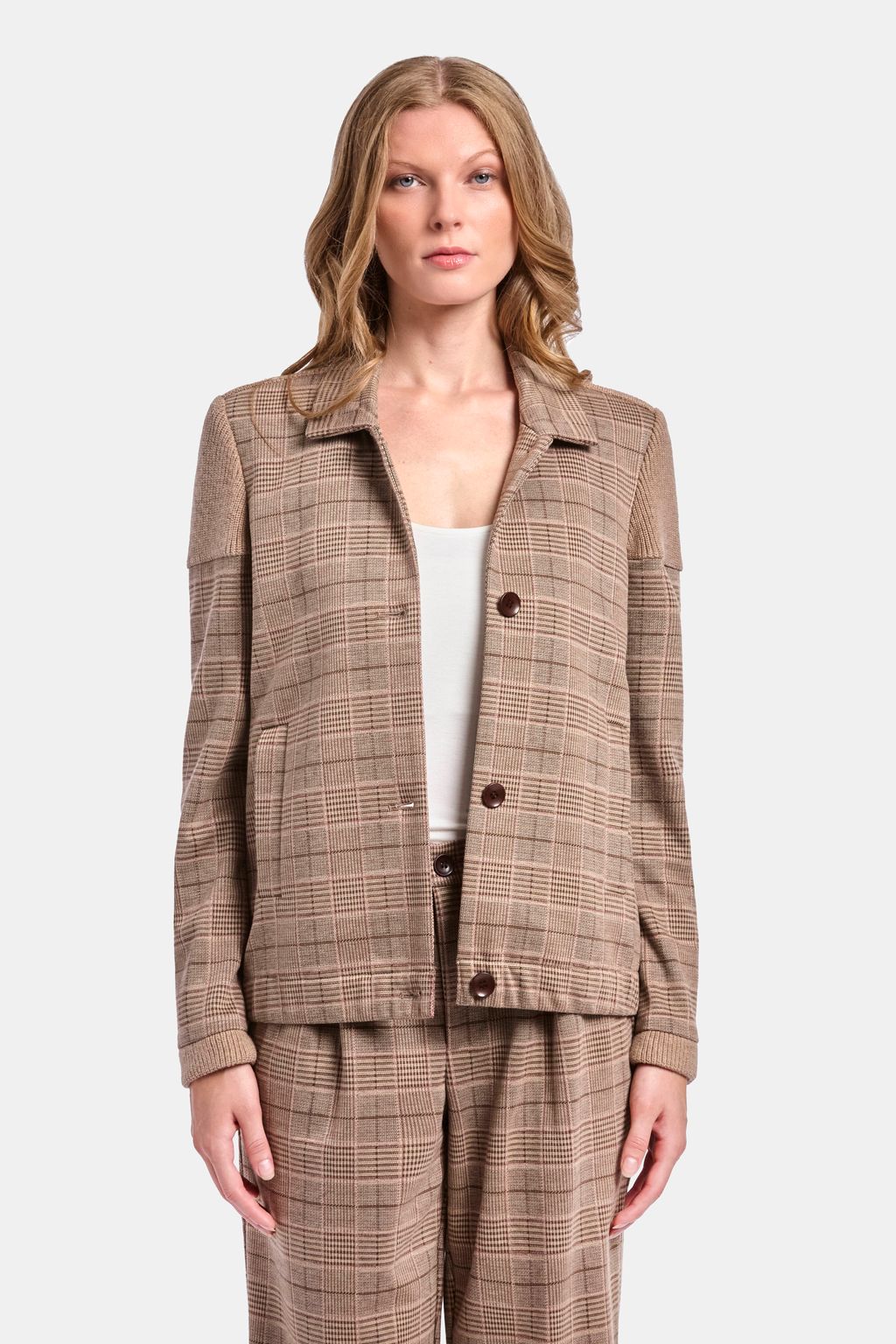 THE ESSENTIAL JACKET